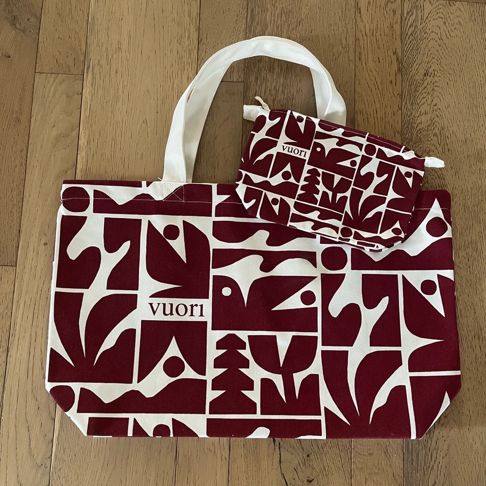 Vuori cranberry & white reusable holiday Christmas shopping bag & medium zip bag